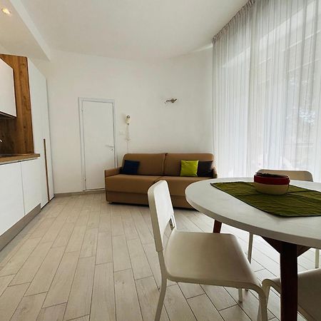Hotel Iride Suite & Breakfast- Ideale Per Famiglie E Coppie 里乔内 外观 照片