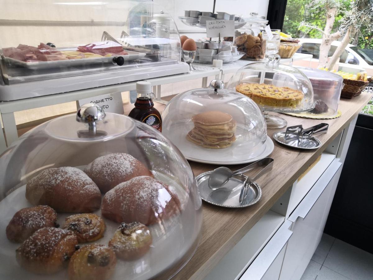 Hotel Iride Suite & Breakfast- Ideale Per Famiglie E Coppie 里乔内 外观 照片