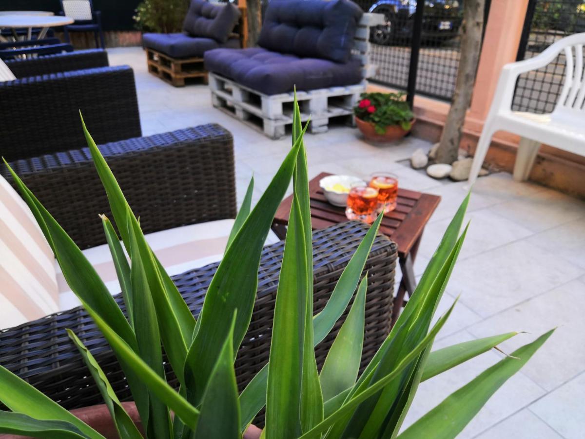 Hotel Iride Suite & Breakfast- Ideale Per Famiglie E Coppie 里乔内 外观 照片