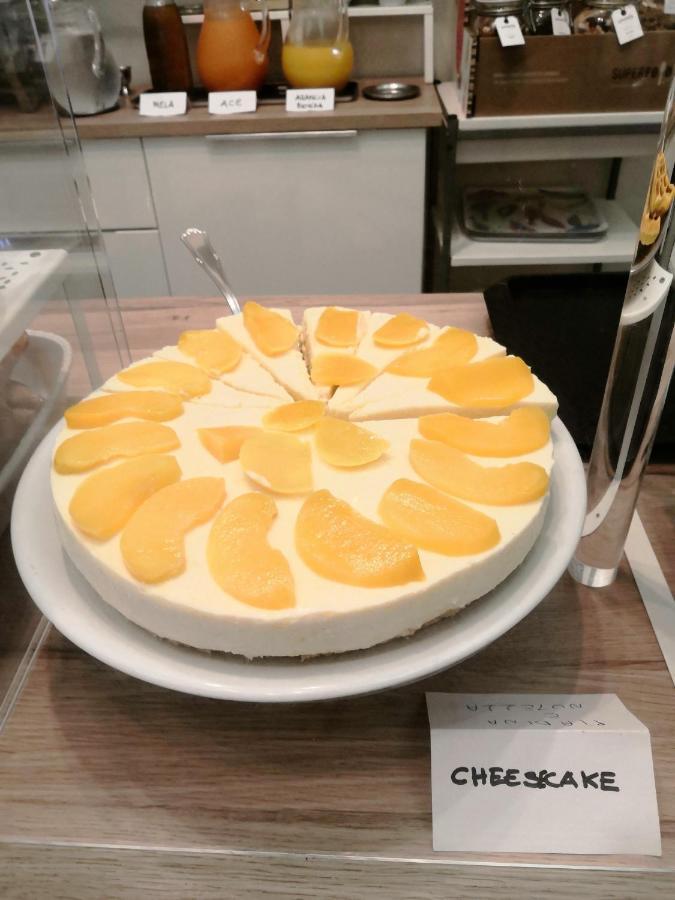 Hotel Iride Suite & Breakfast- Ideale Per Famiglie E Coppie 里乔内 外观 照片