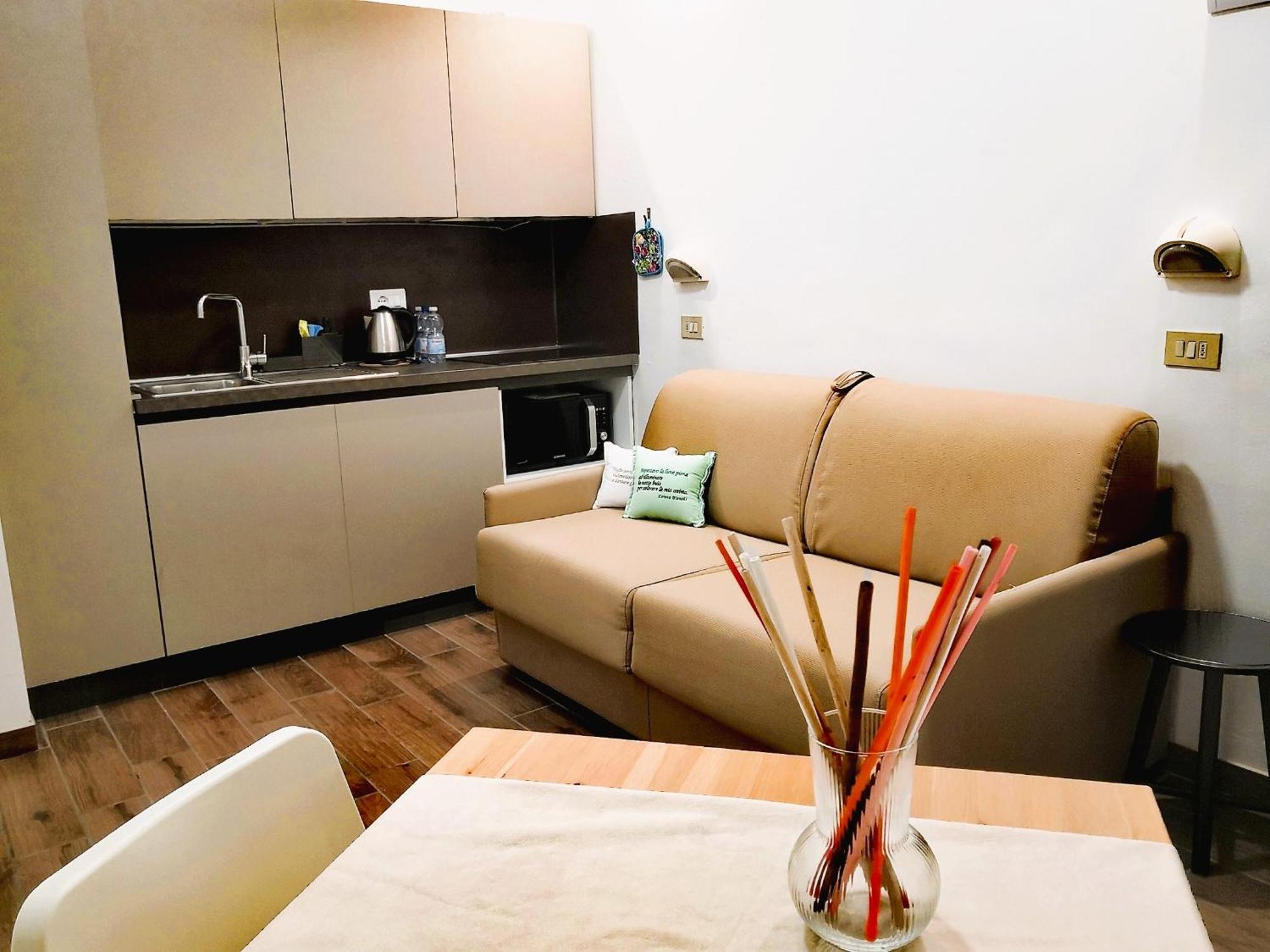 Hotel Iride Suite & Breakfast- Ideale Per Famiglie E Coppie 里乔内 外观 照片