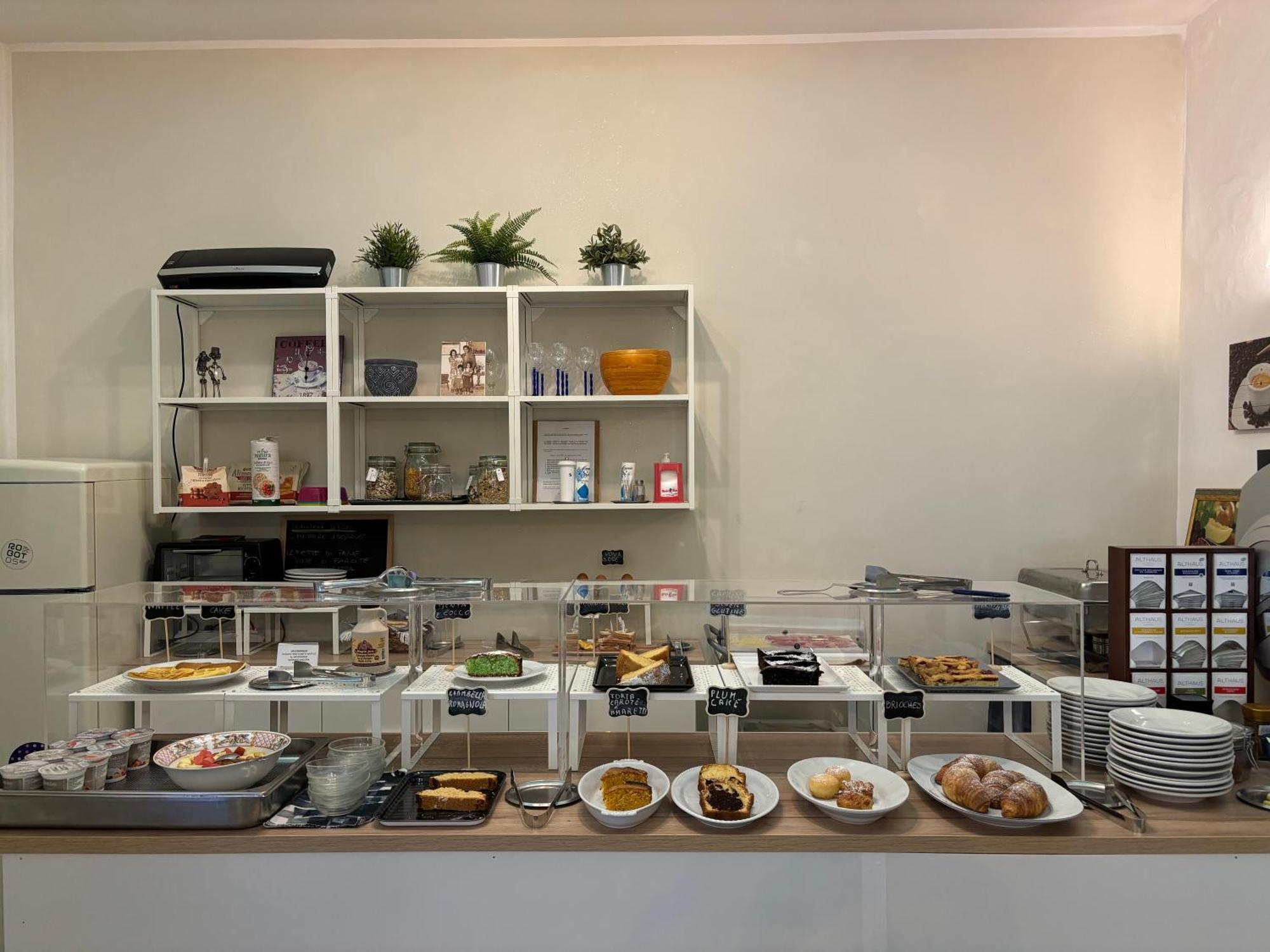 Hotel Iride Suite & Breakfast- Ideale Per Famiglie E Coppie 里乔内 外观 照片