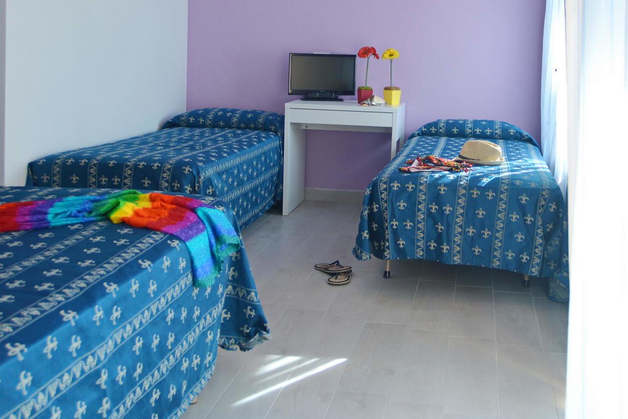 Hotel Iride Suite & Breakfast- Ideale Per Famiglie E Coppie 里乔内 外观 照片